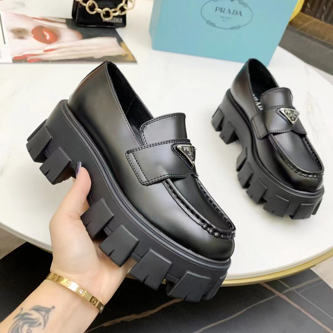 Prada Logo Shoes - everydesigner