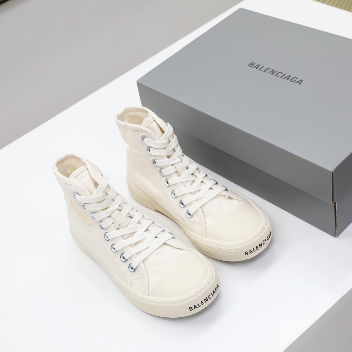 Balenciaga Men's  Paris High Top Sneaker In White - everydesigner