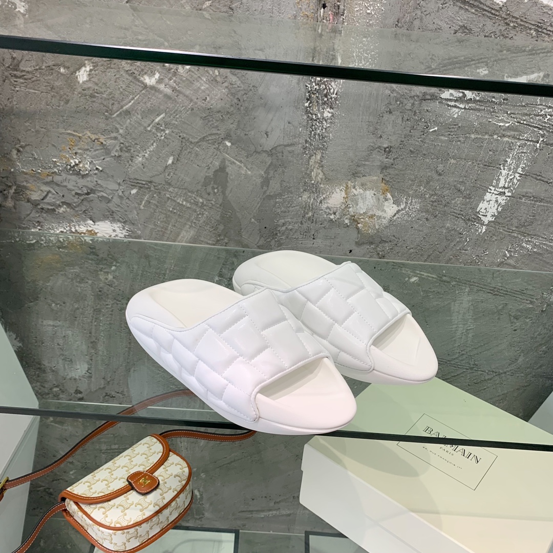 Balmain B-IT Quilted Leather Slides - everydesigner