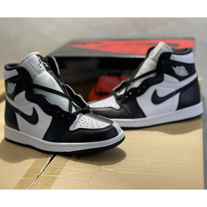 Air Jordan 1 High OG'Invert' Sneaker   DR0501-101 - everydesigner