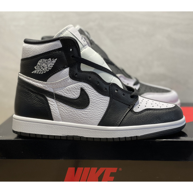 Air Jordan 1 High OG'Invert' Sneaker   DR0501-101 - everydesigner