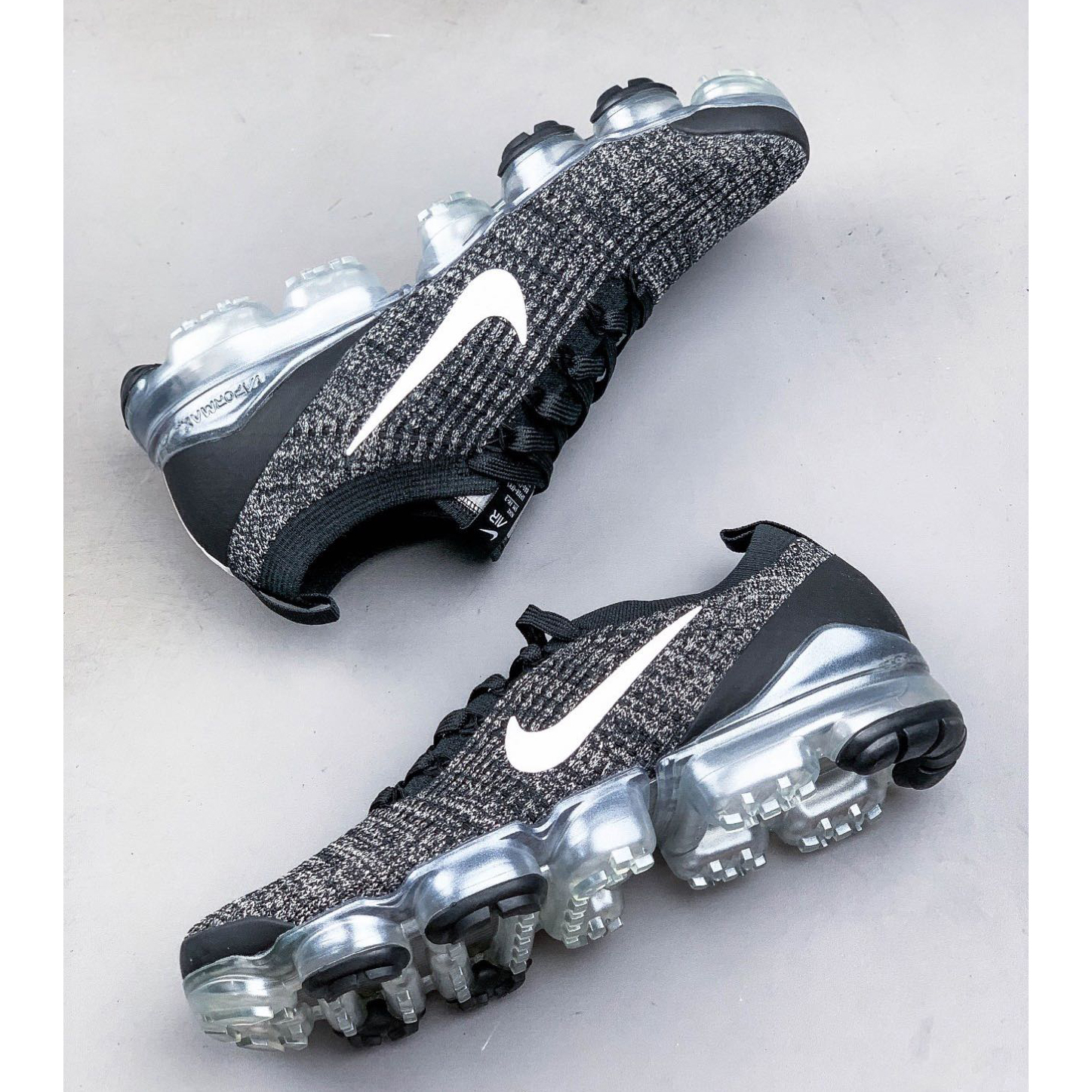 Nike Air Vapormax Flyknit Sneakers - everydesigner