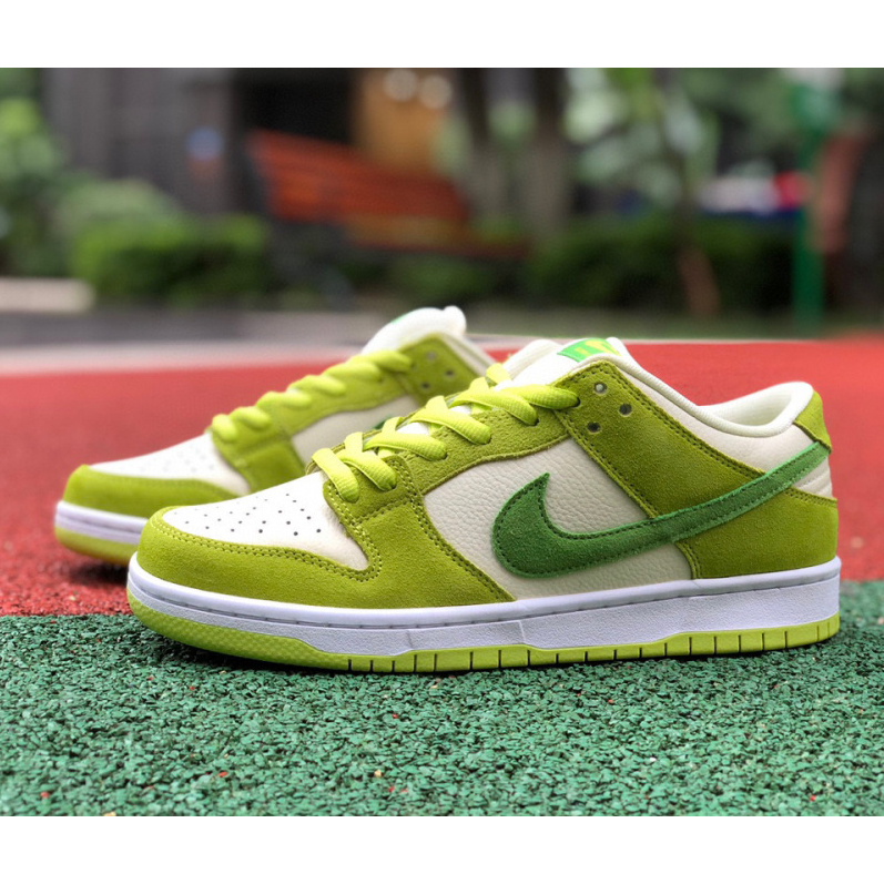 Nike SB Dunk Low "Green Apple" Sneaker   DM0807-300 - everydesigner