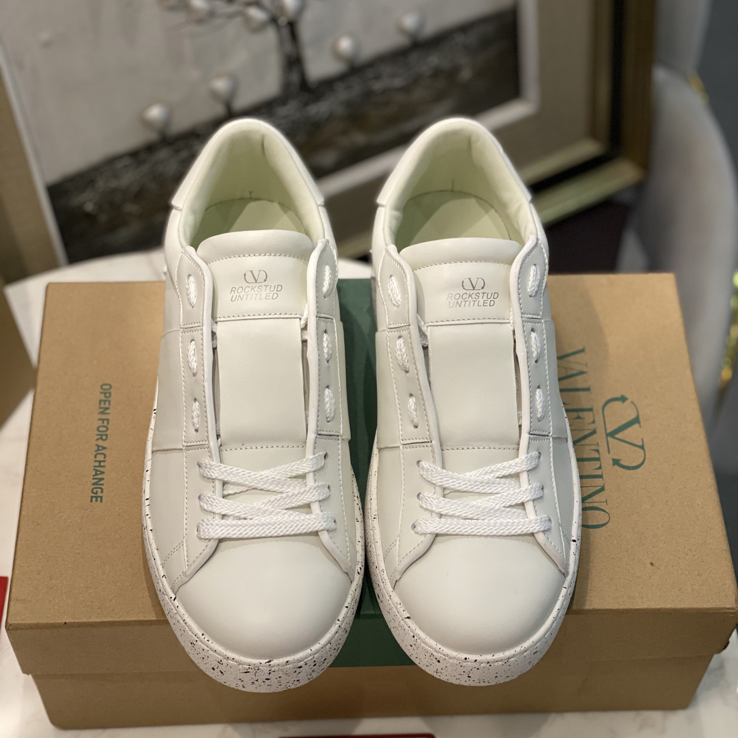 Valenti  Open For A Change Sneaker In Bio-Based Material In White - everydesigner