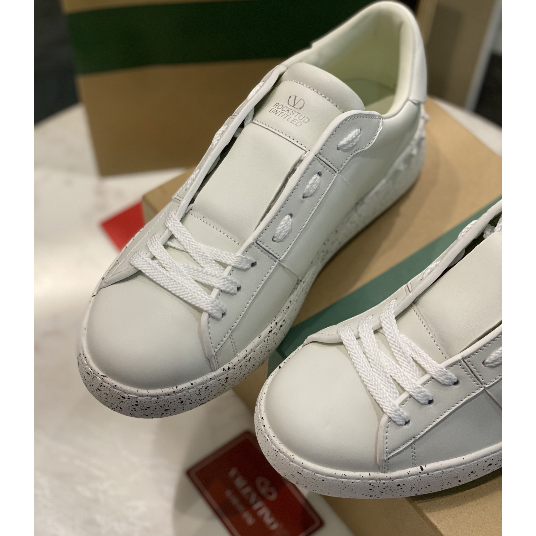 Valenti  Open For A Change Sneaker In Bio-Based Material In White - everydesigner