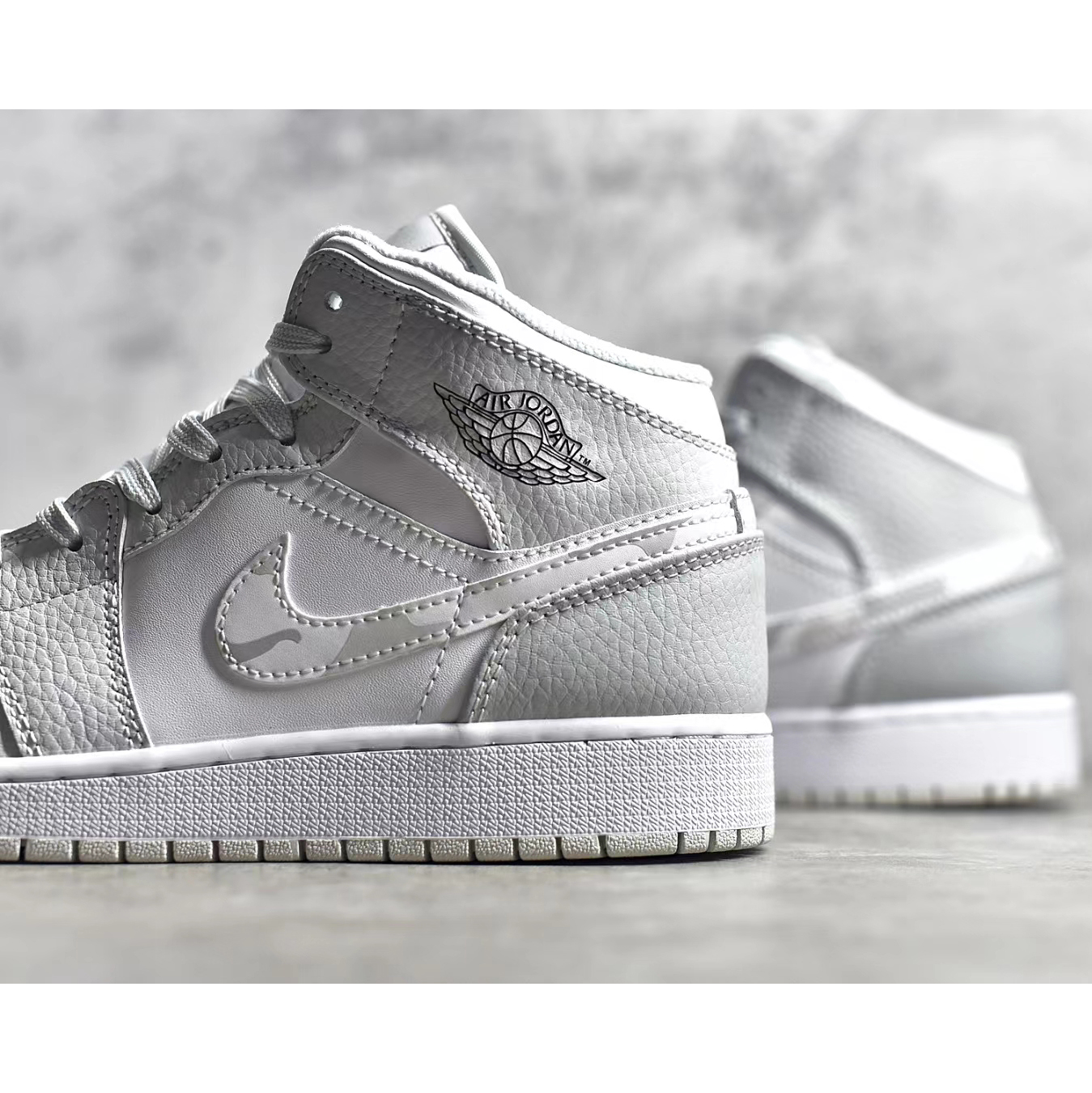 Air Jordan 1 Sneaker     - everydesigner