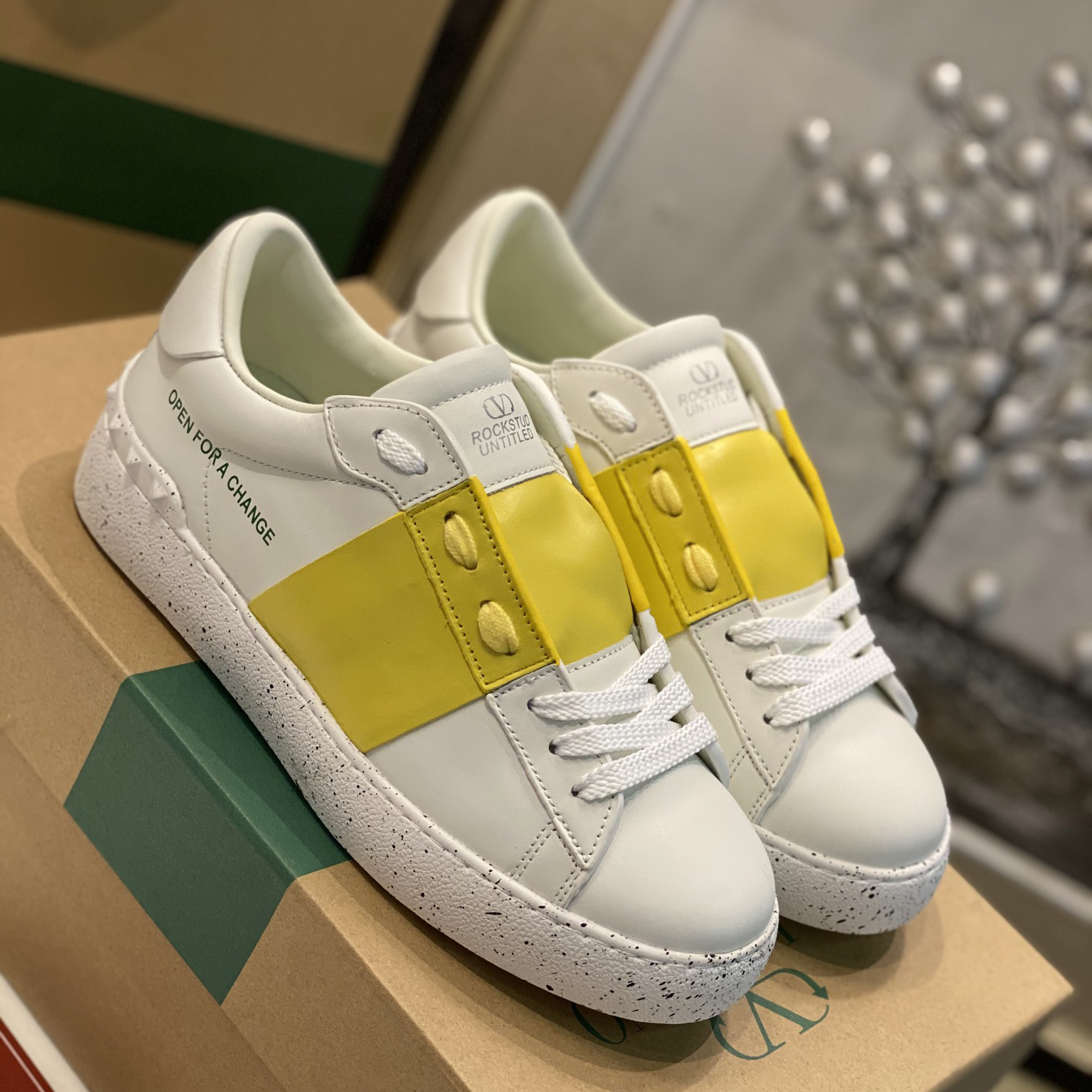 Valenti Open For A Change Sneaker In Bio-Based Material In White/Lemon Cream - everydesigner