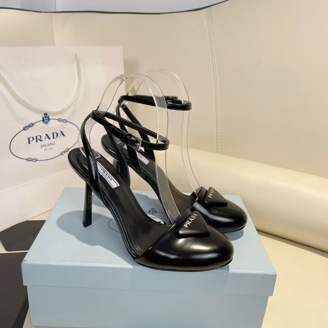 Prada Patent Leather Sling-Back Pumps - everydesigner