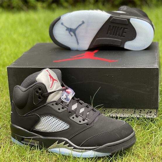 Air Jordan 5 “Metallic Black” Sneaker   845035 003 - everydesigner