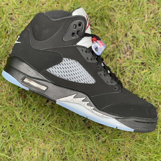 Air Jordan 5 “Metallic Black” Sneaker   845035 003 - everydesigner