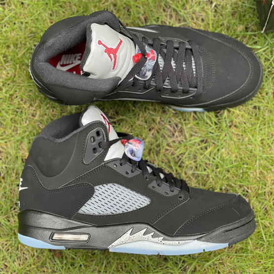 Air Jordan 5 “Metallic Black” Sneaker   845035 003 - everydesigner