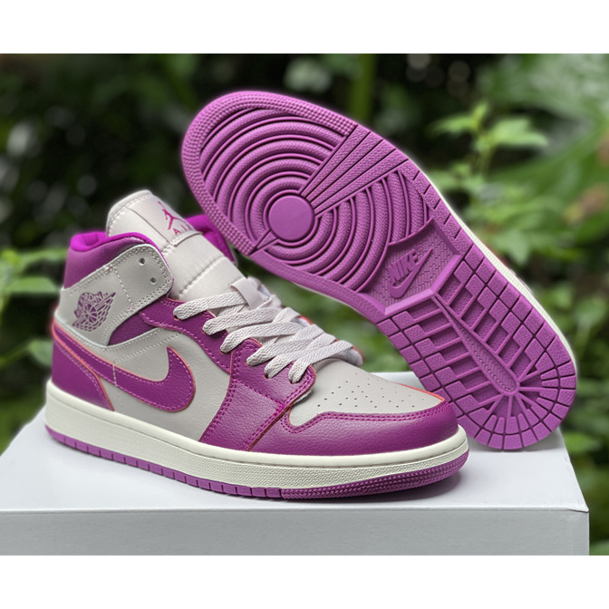 Air Jordan 1 Mid Magenta Sneaker    BQ6472-501 - everydesigner