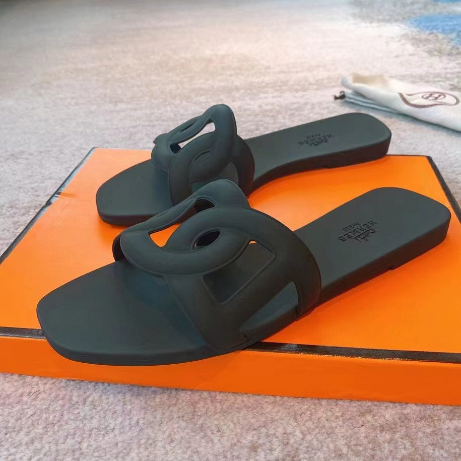 Hermes Rubber Aloha Sandals 37 Black - everydesigner