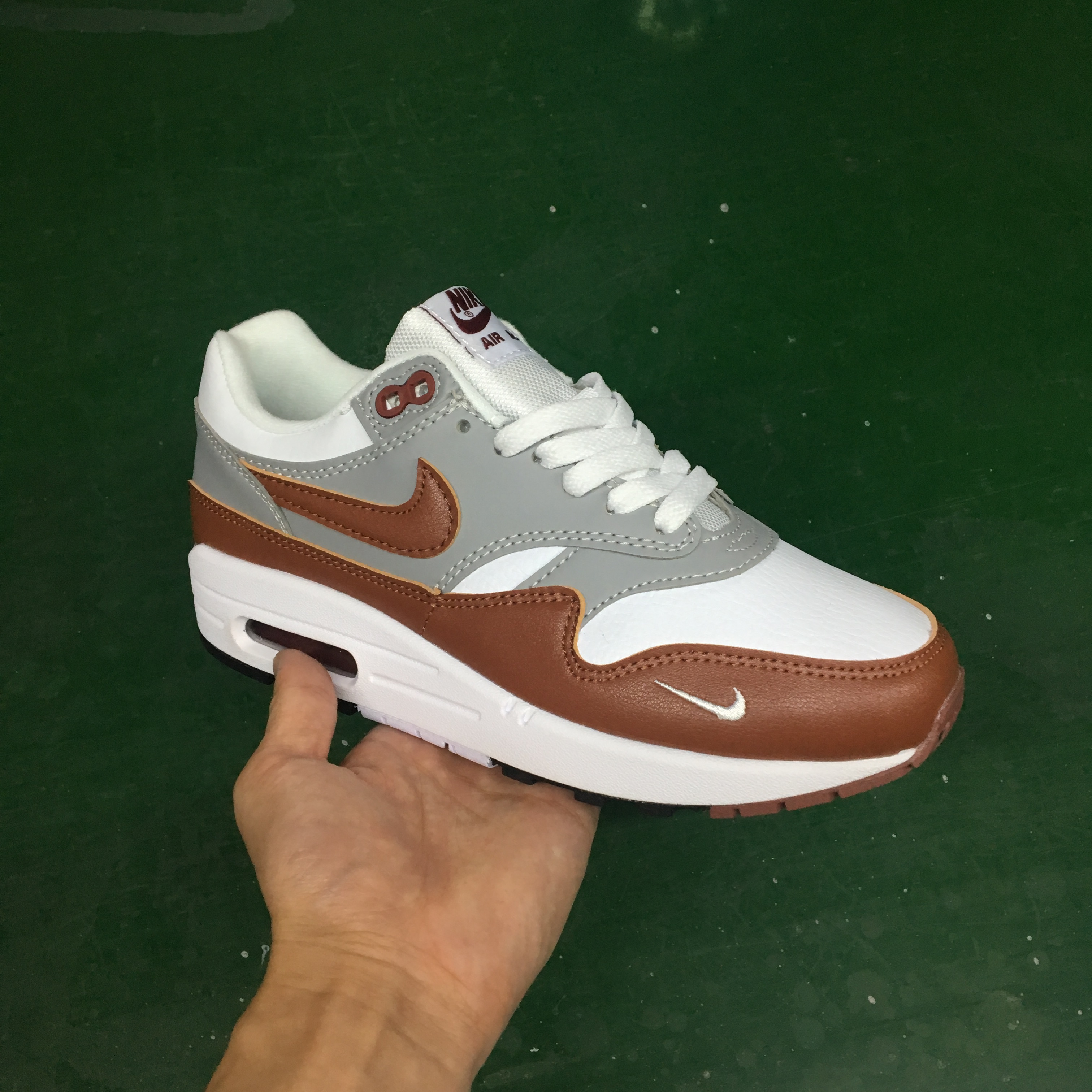 Nike AIR MAX 1 "Mystic Dates" Sneaker - everydesigner