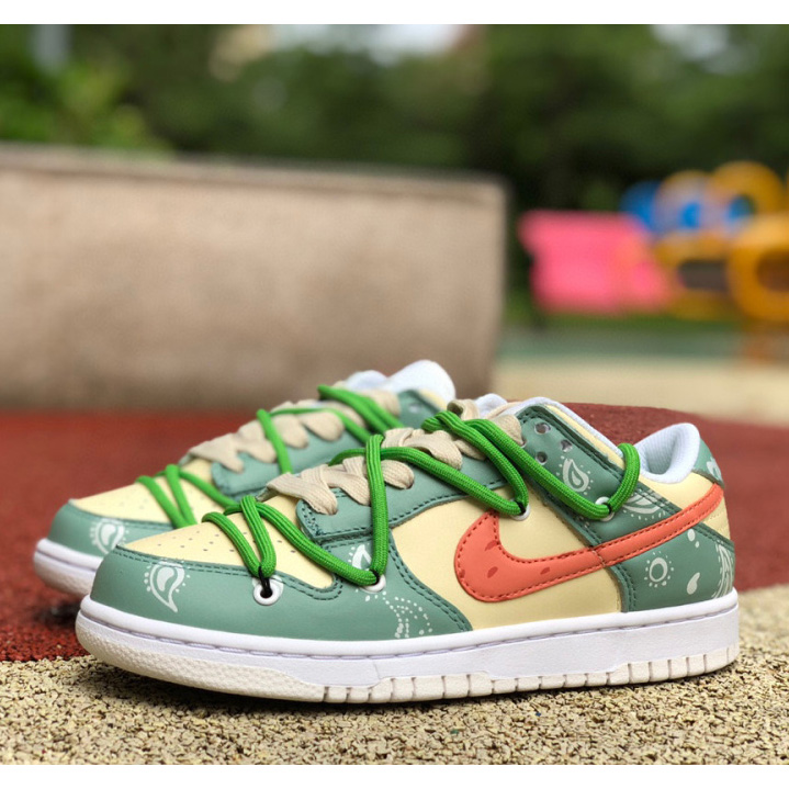 Nike Dunk Low SE ''Retro'' Sneaker  DH9765-100 - everydesigner