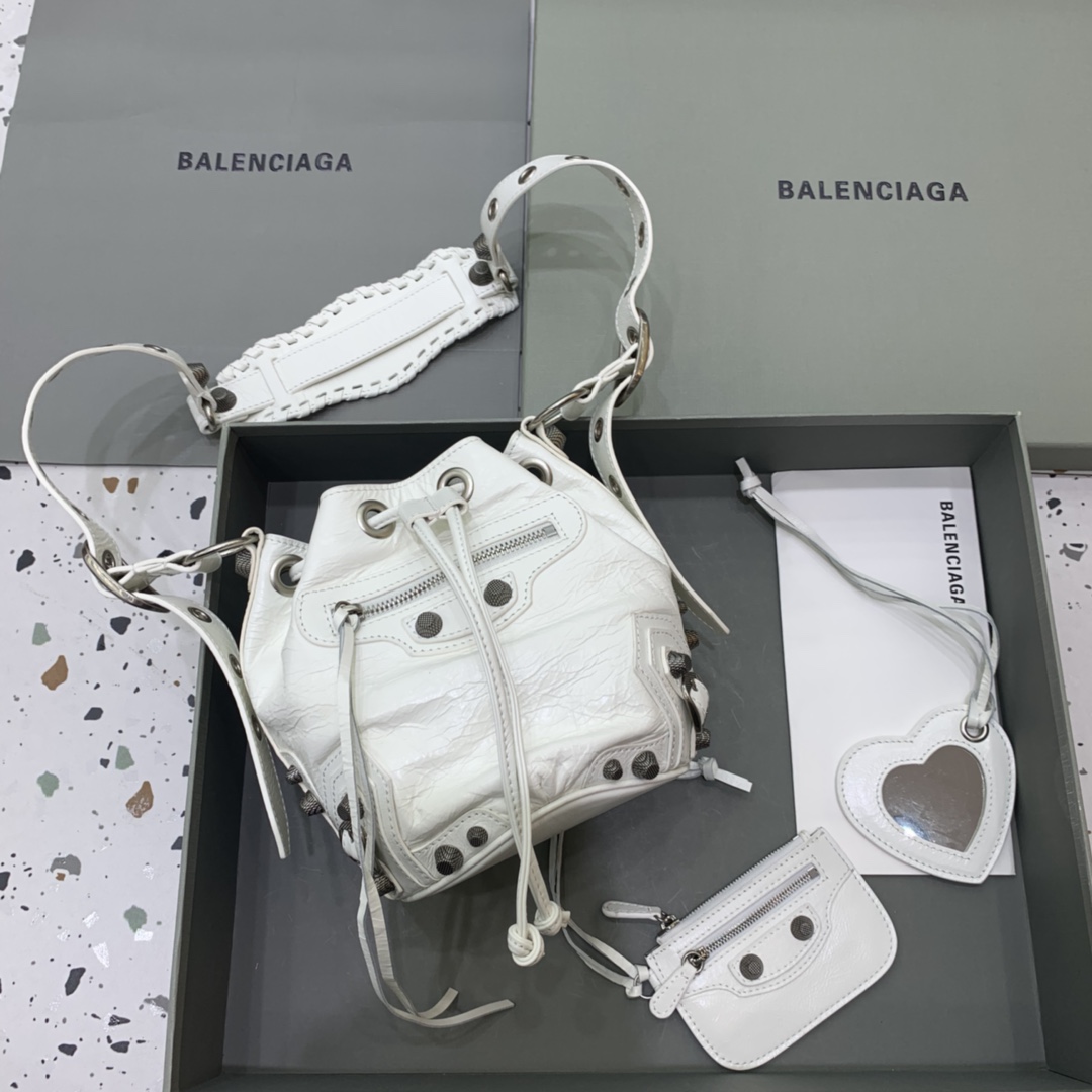 Balenciaga Le Cagole XS Bucket Bag In White Arena Lambskin, Aged-Silver Hardware(15-19.8-17.8cm) - everydesigner