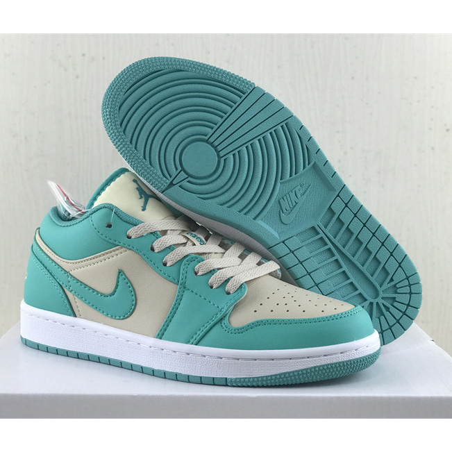 Air Jordan 1 Low Surface Sneaker    DC0774-131 - everydesigner