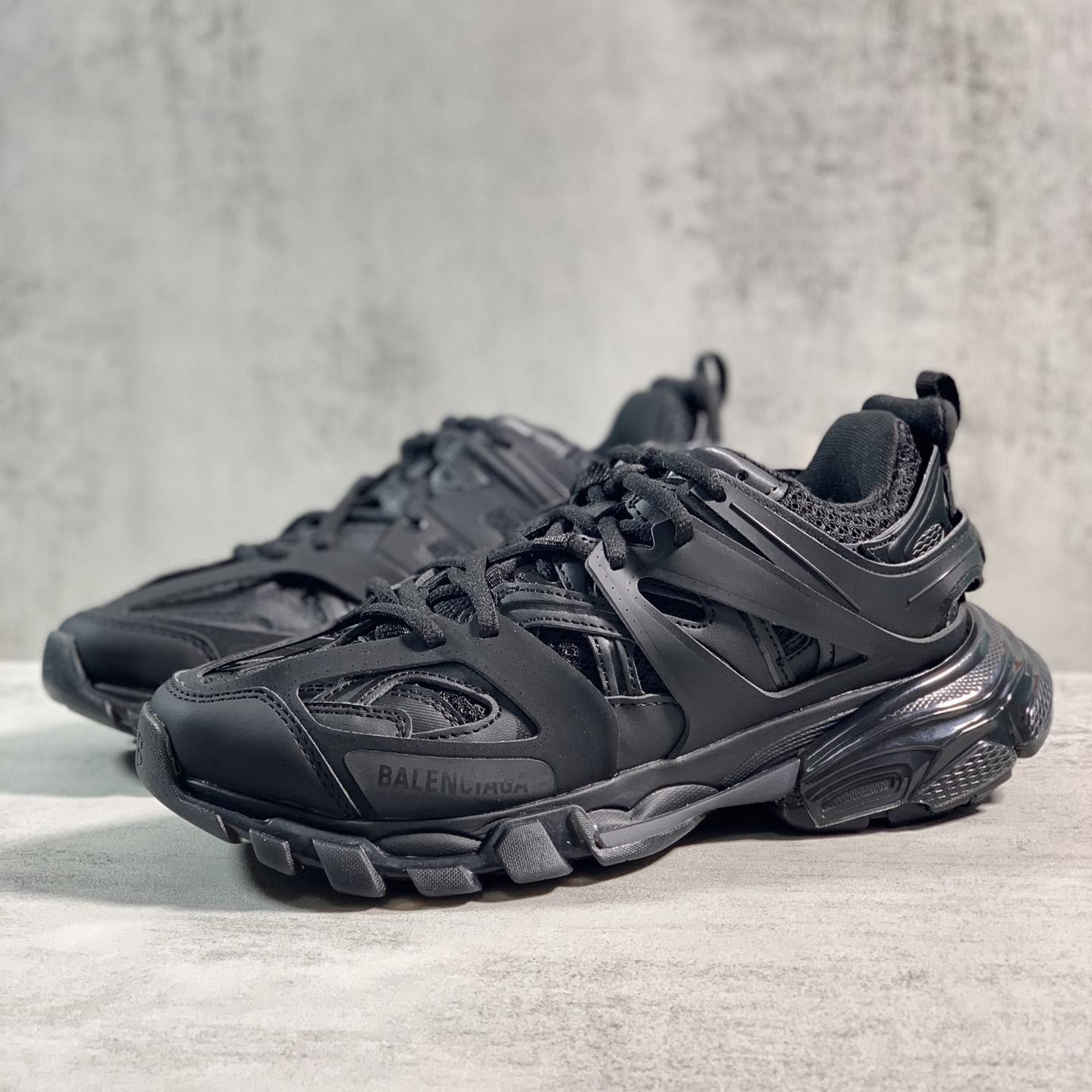 Balenciaga Track Clear Sole Sneaker In Black Mesh And Nylon - everydesigner