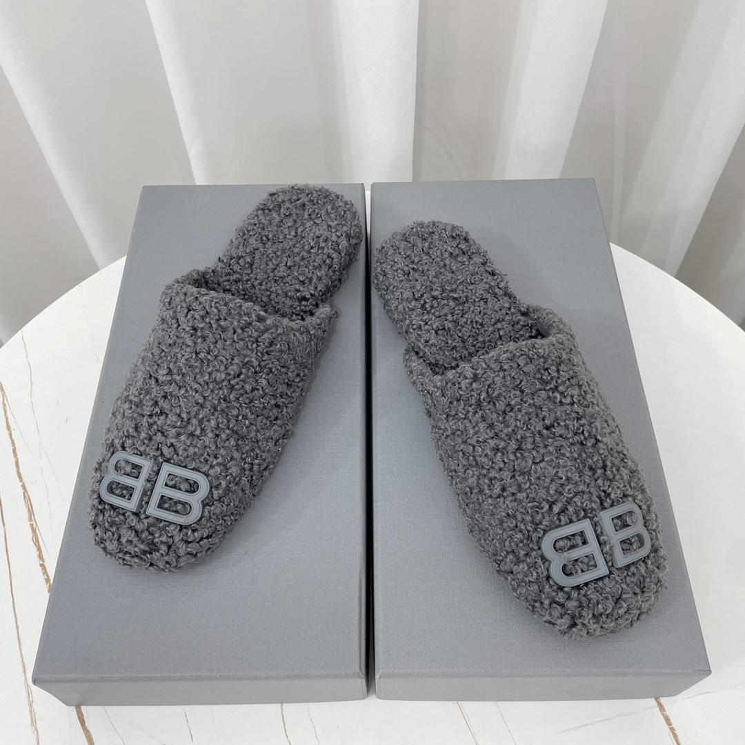 Balenciaga Cosy BB Mule In Grey Fake Shearling - everydesigner