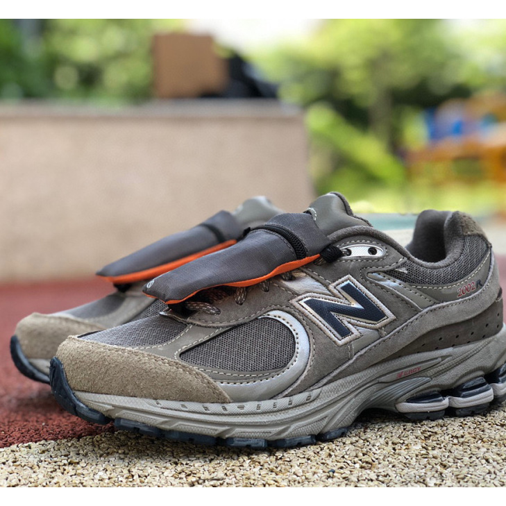 New Balance 2002R 'Grey'Sneakers                  M2002RVA - everydesigner