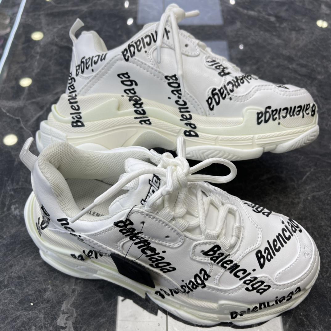 Balenciaga Triple S Logotype Sneaker In White And Black Technical Material - everydesigner