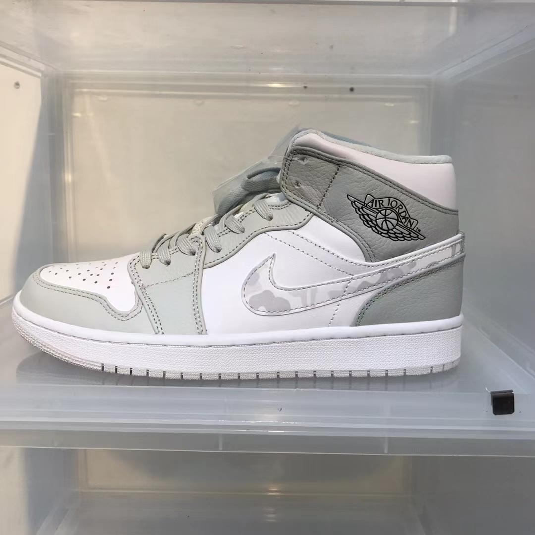 Air Jordan 1 Mid Sneaker     688450550 - everydesigner