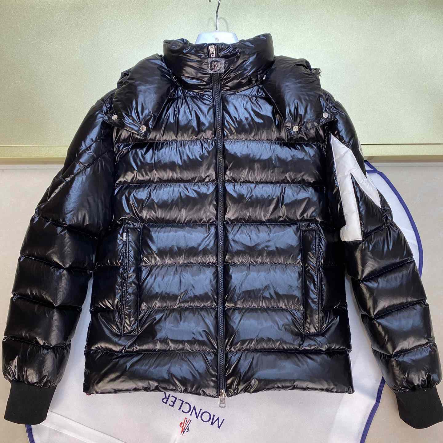 Moncler Corydale Short Down Jacket - everydesigner