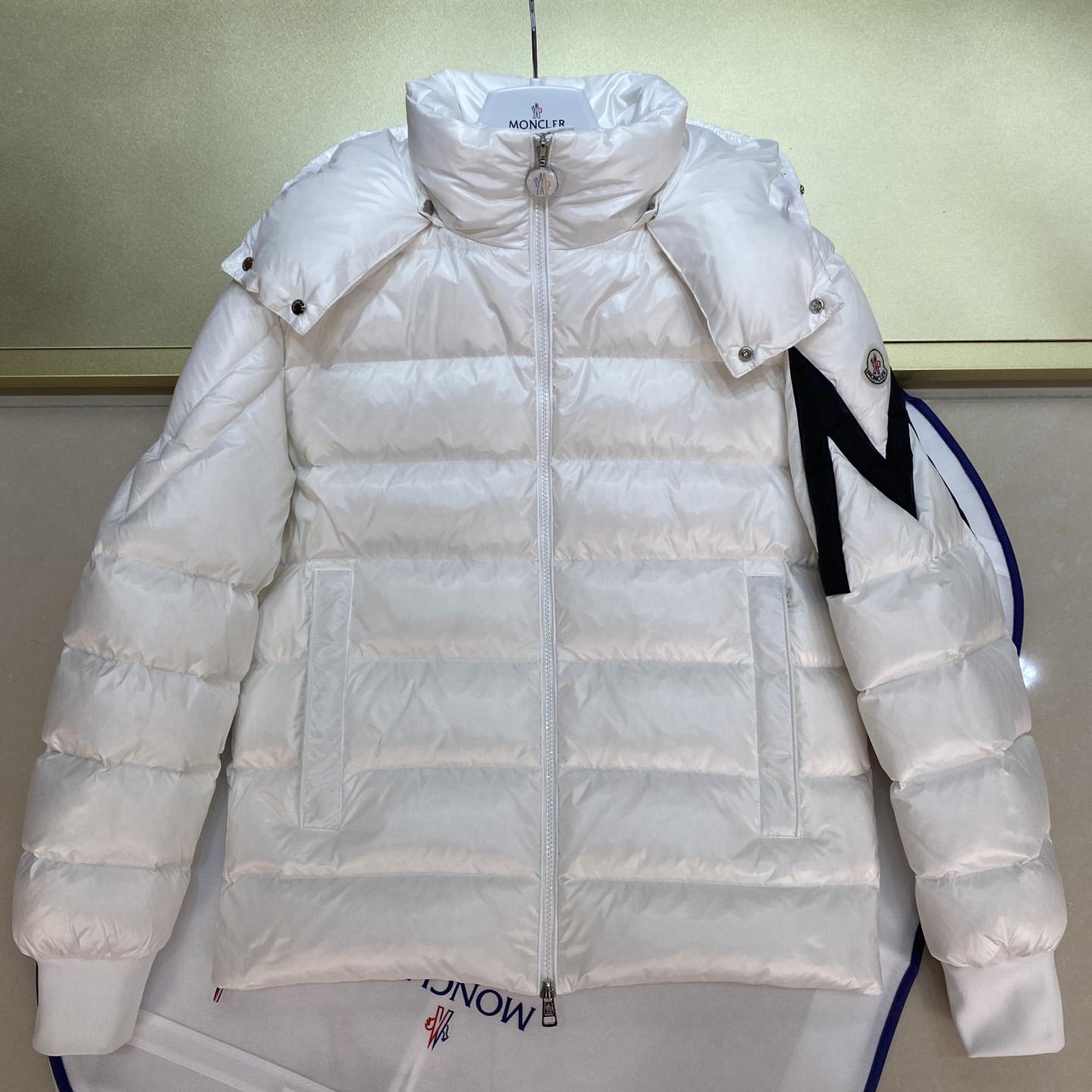 Moncler Corydale Short Down Jacket - everydesigner