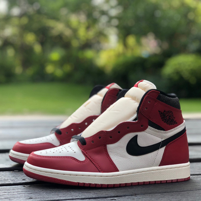 Air Jordan1 “Chicago Reimagined”  Sneaker     DZ5485-612 - everydesigner