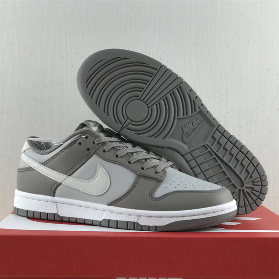 Nike SB Dunk Low"Reverse Panda"Sneaker     FD0792-001 - everydesigner