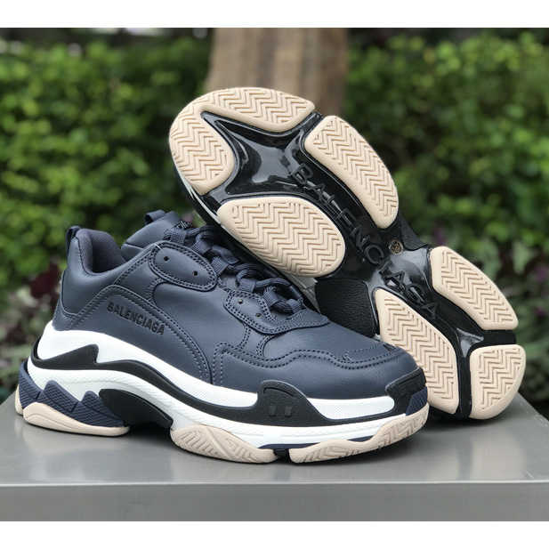 Balenciaga Triple S Sneaker  - everydesigner