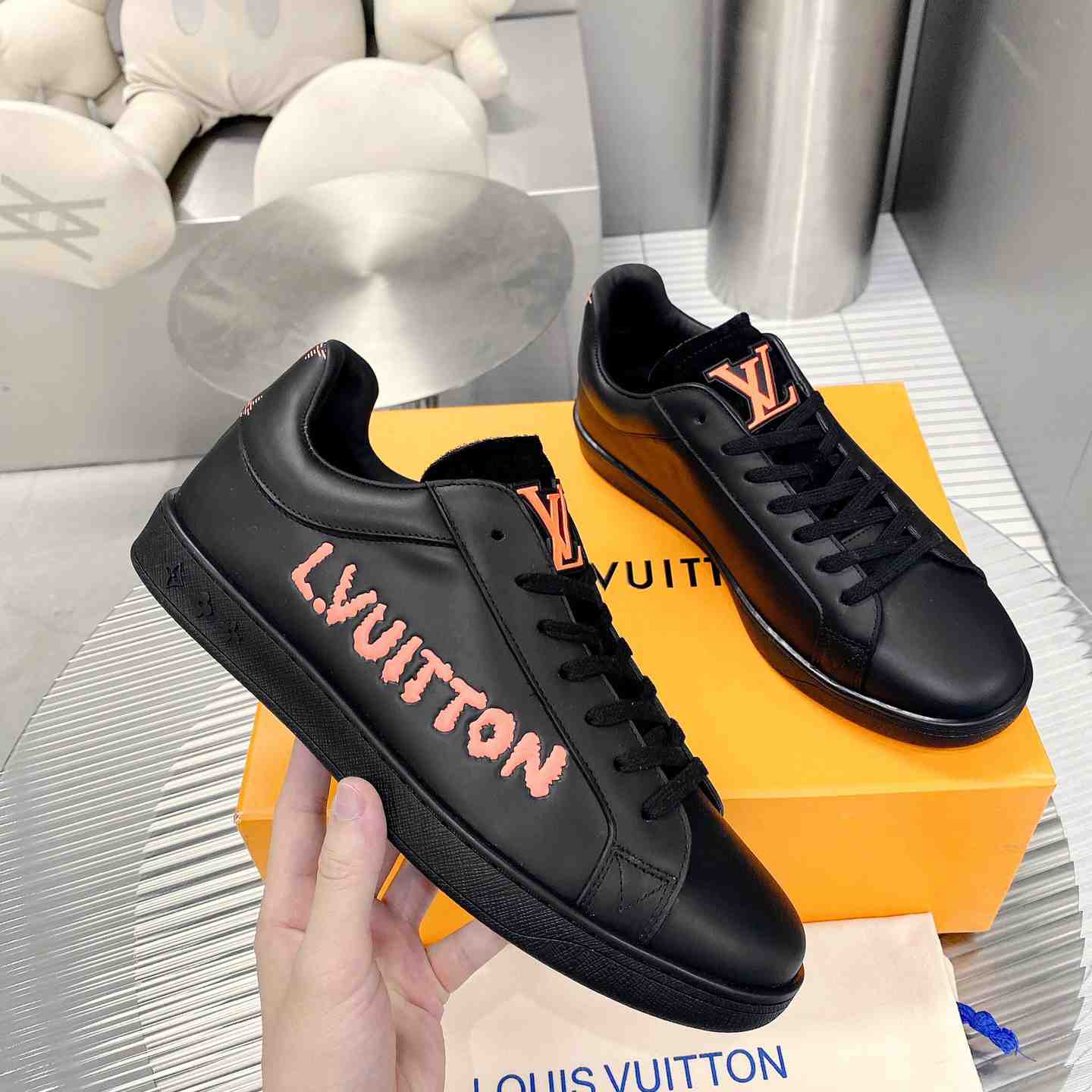 Louis Vuitton Luxembourg Samothrace Sneakers   1A9JCM - everydesigner