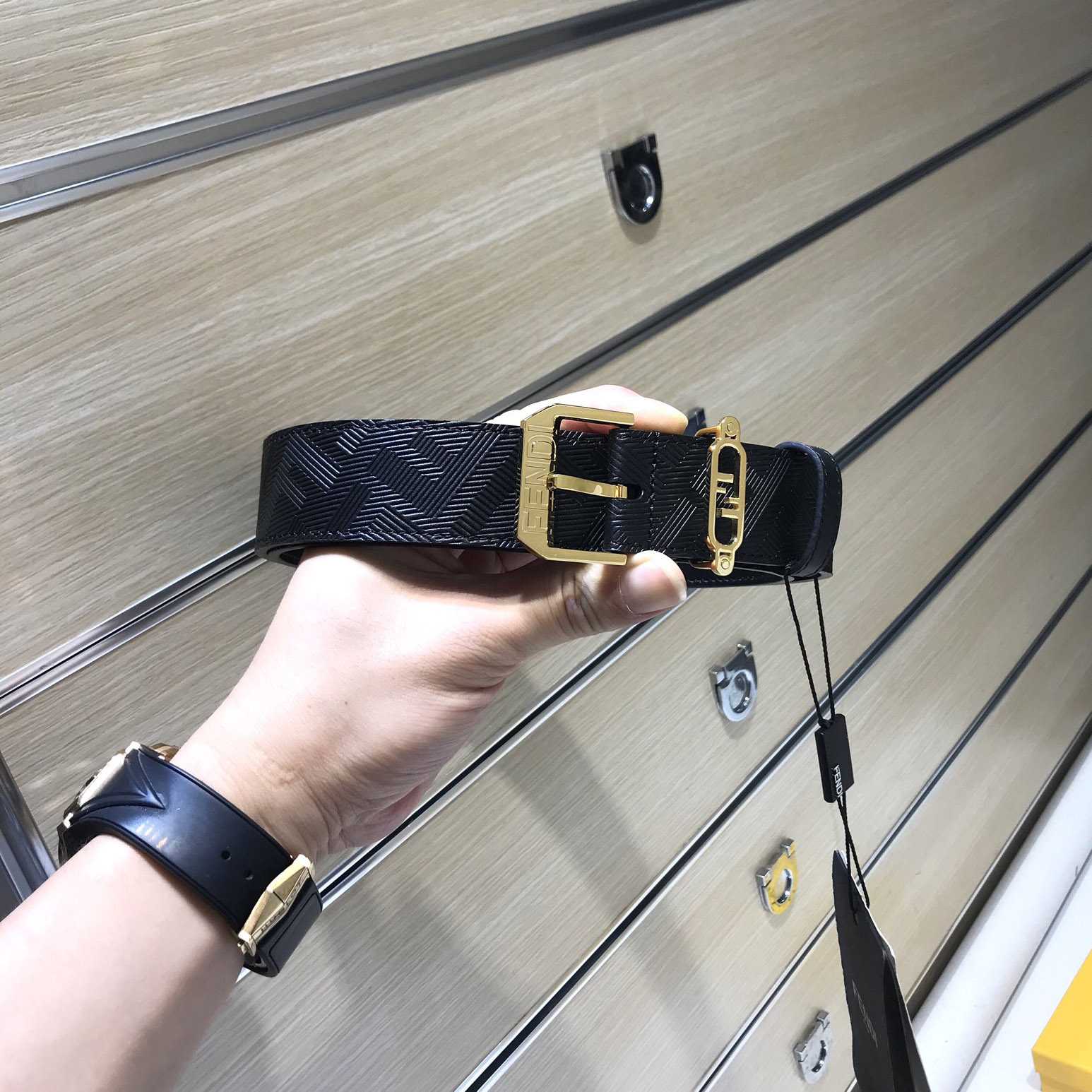 Fendi Edge Black Leather Belt - everydesigner