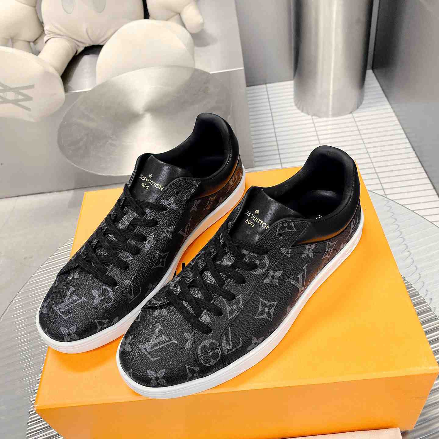 Louis Vuitton Luxembourg Samothrace Sneakers     1A4PAT - everydesigner