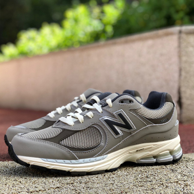 New Balance NB2002R Sneakers        M2002RAW - everydesigner