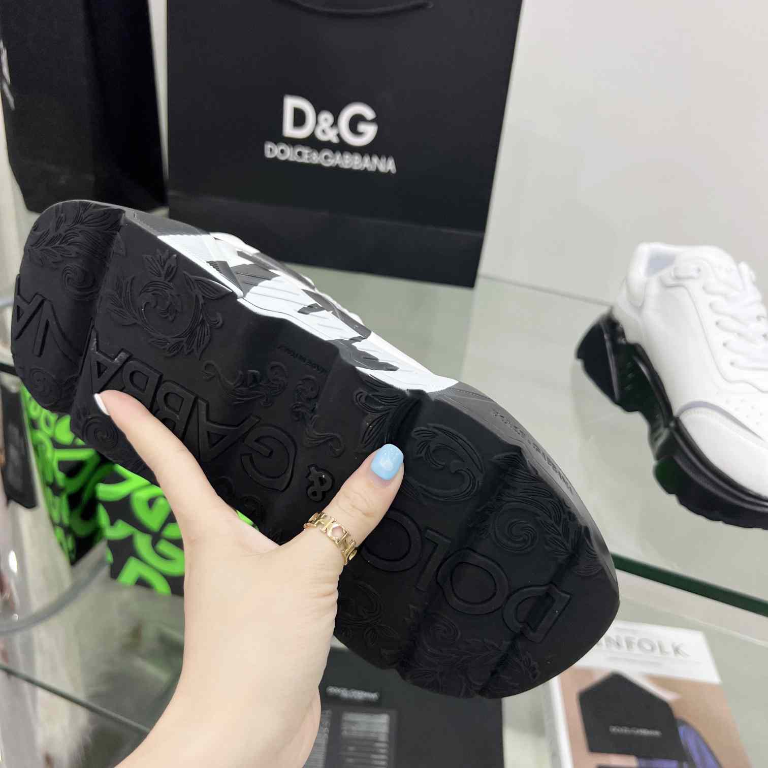 Dolce & Gabbana Calfskin Daymaster Sneakers - everydesigner