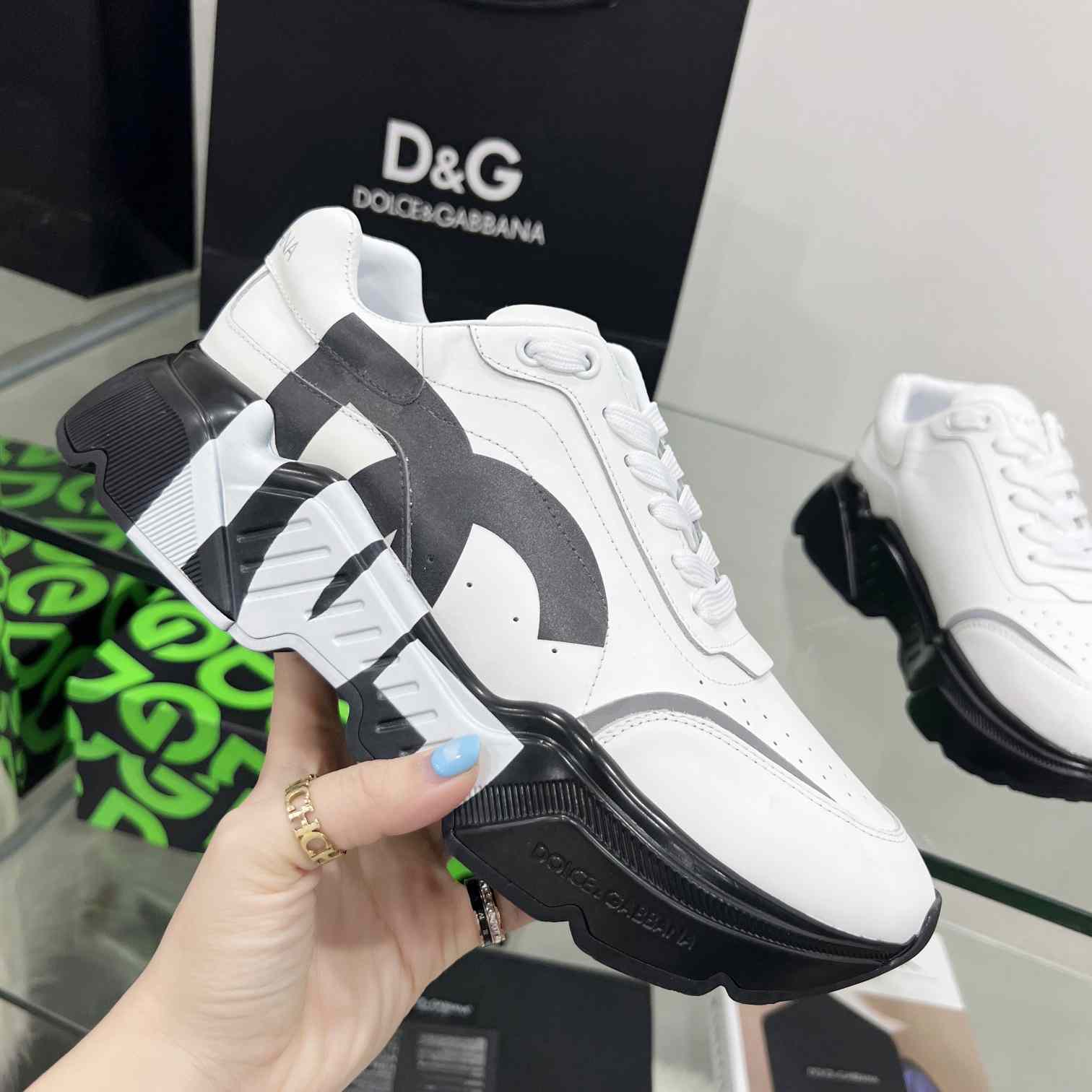 Dolce & Gabbana Calfskin Daymaster Sneakers - everydesigner