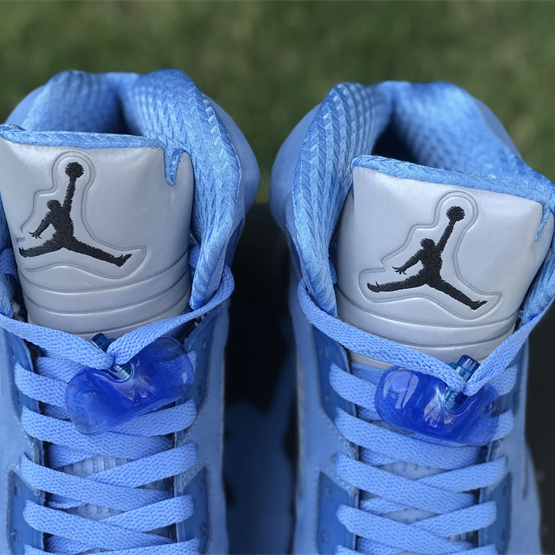  Air Jordan 5 “UNC