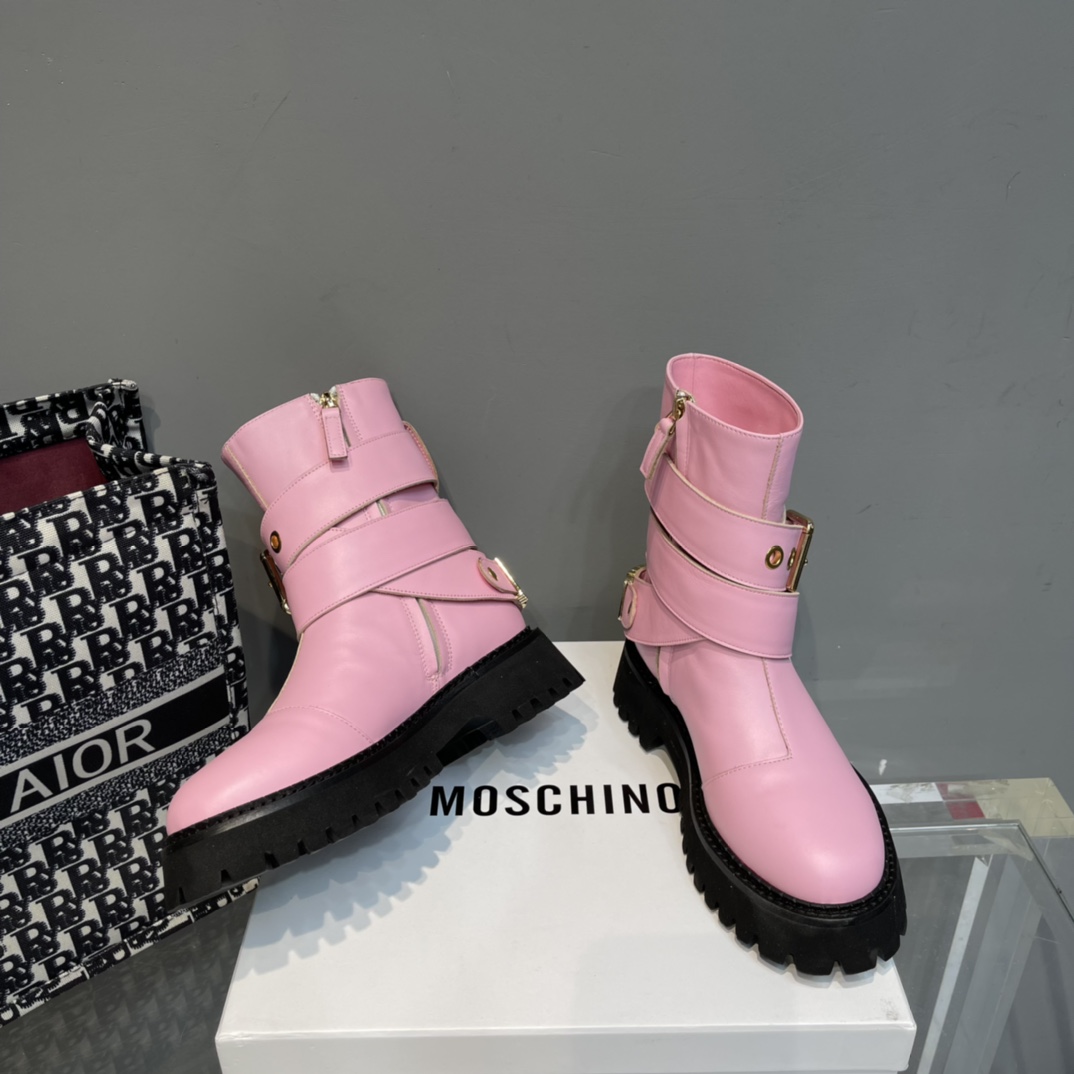 Moschino Ankle Boots - everydesigner