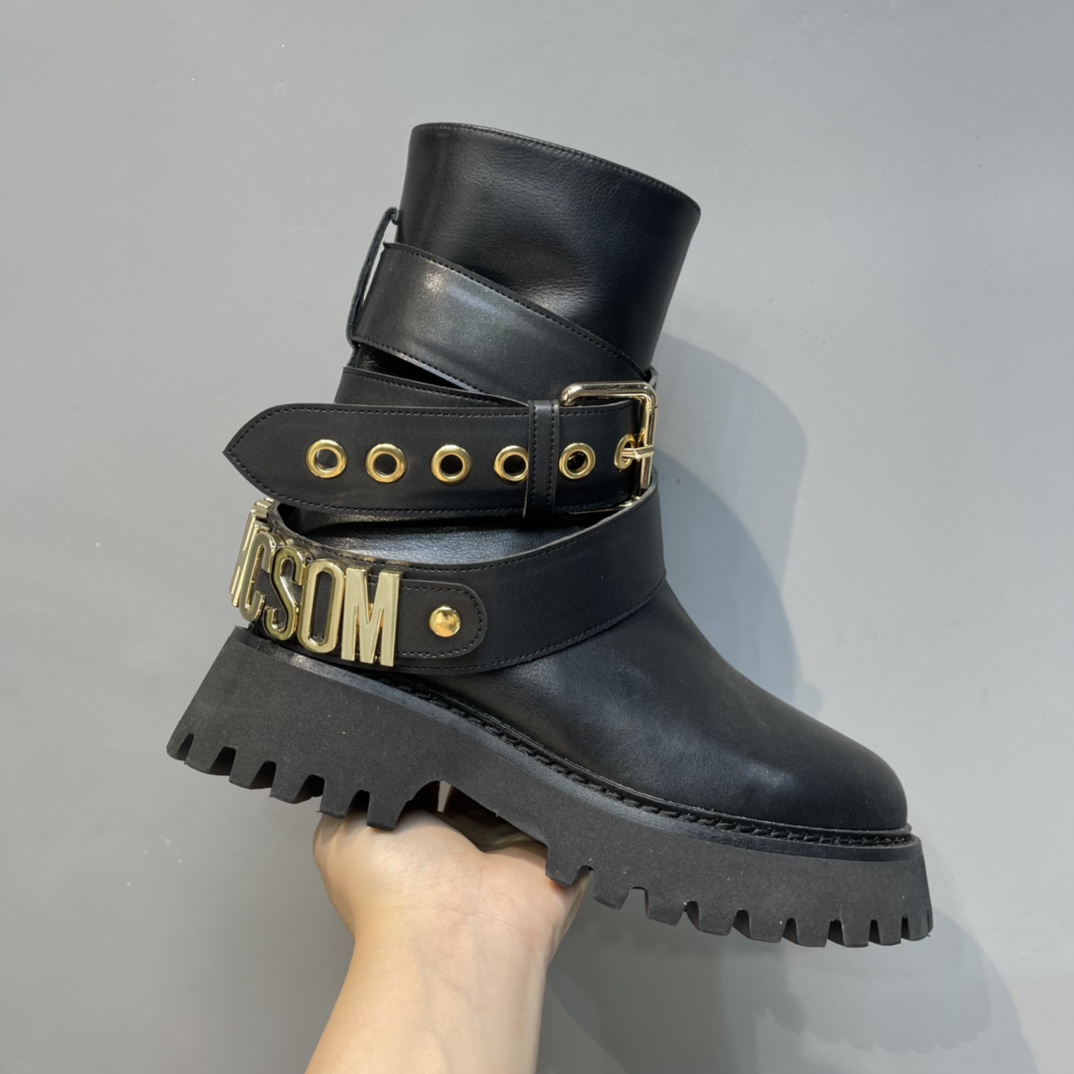 Moschino Ankle Boots - everydesigner