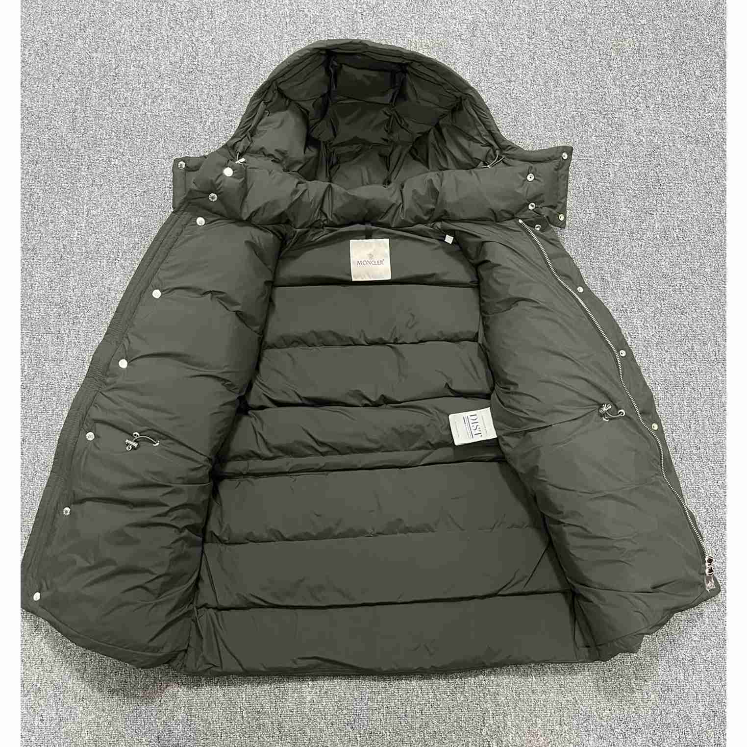 Moncler Bauges Short Down Jacket - everydesigner