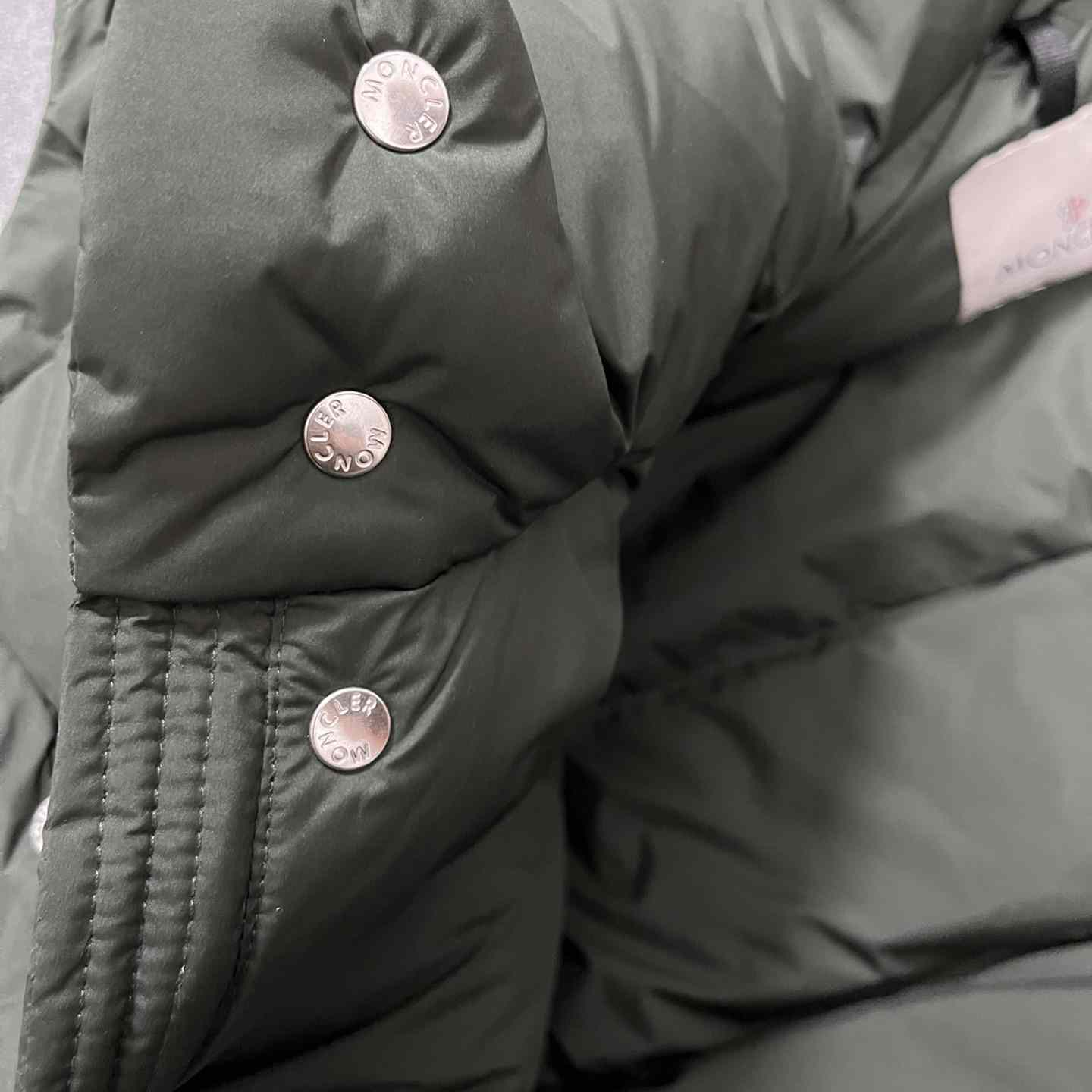 Moncler Bauges Short Down Jacket - everydesigner