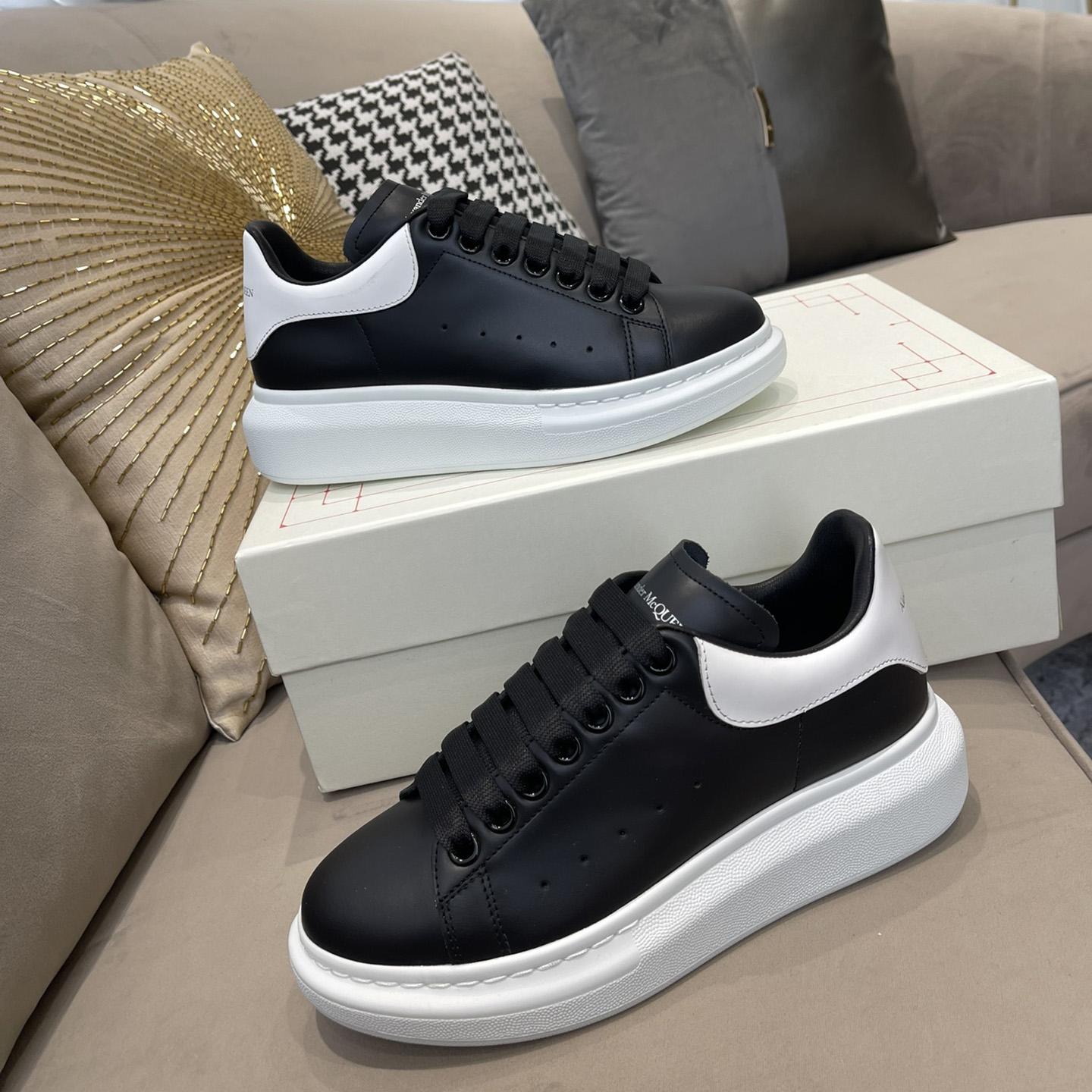 Alexander Mqueen Oversized Sneaker In Black/White - everydesigner