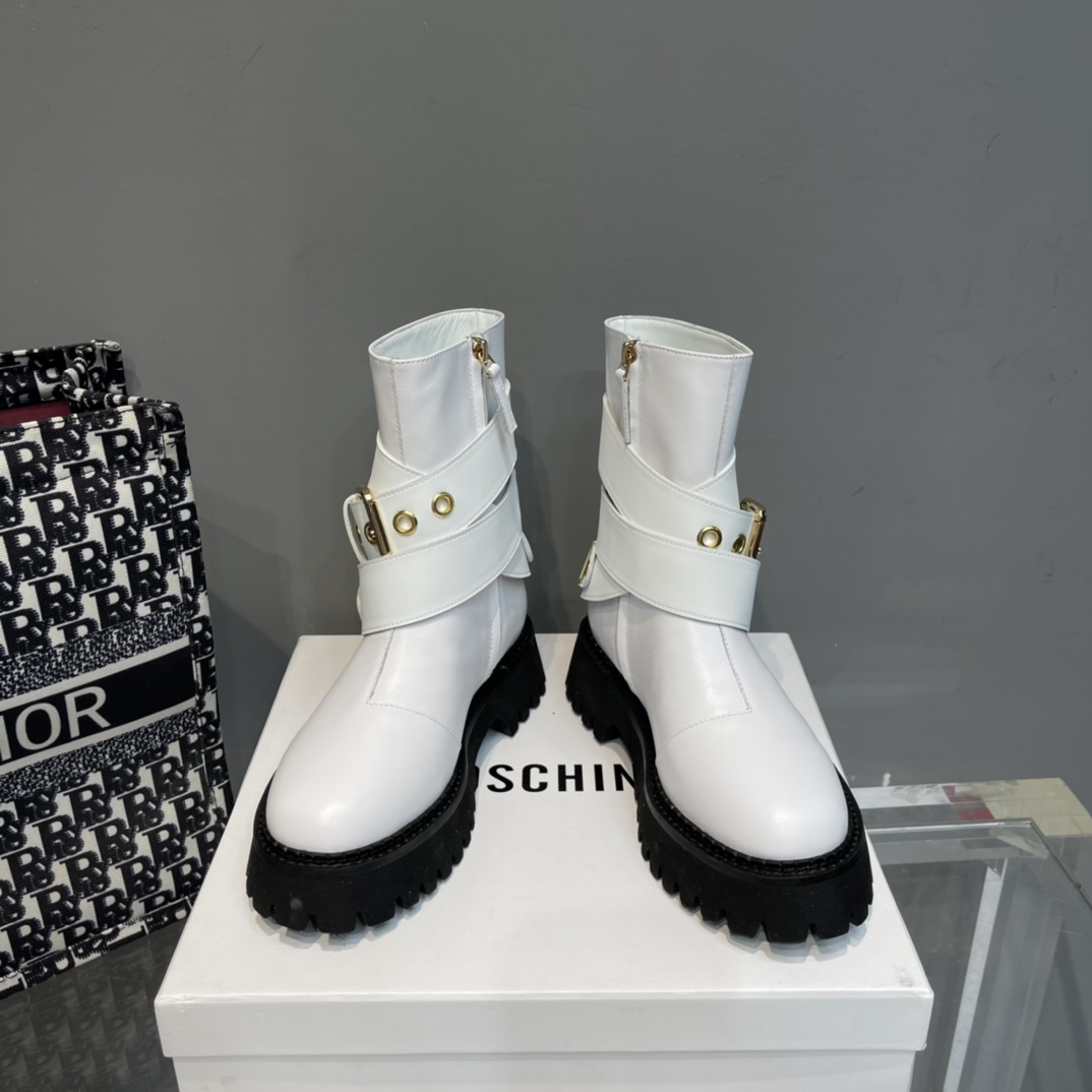 Moschino Ankle Boots - everydesigner