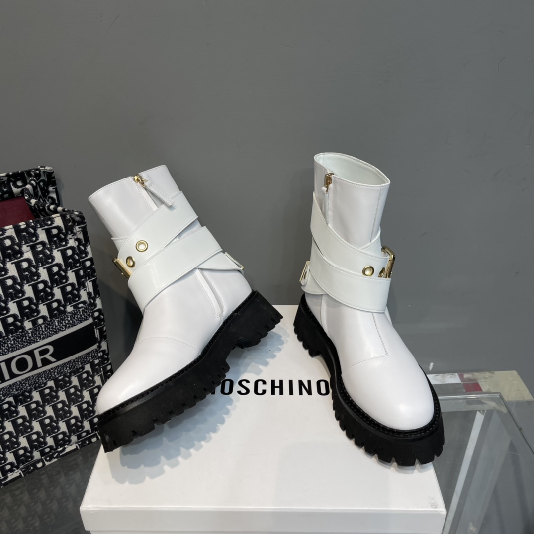 Moschino Ankle Boots - everydesigner