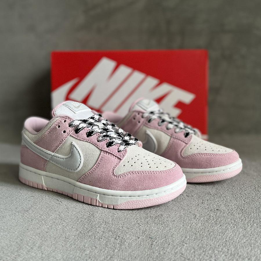 Nike Dunk Low "Pink Suede"  Sneaker       DV3054-600 - everydesigner