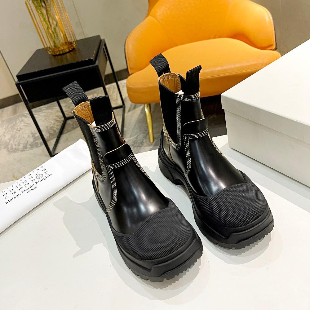 Maison Margiela Leather Chelsea Boots - everydesigner