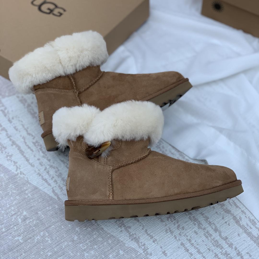 Ugg Ankle Boots - everydesigner