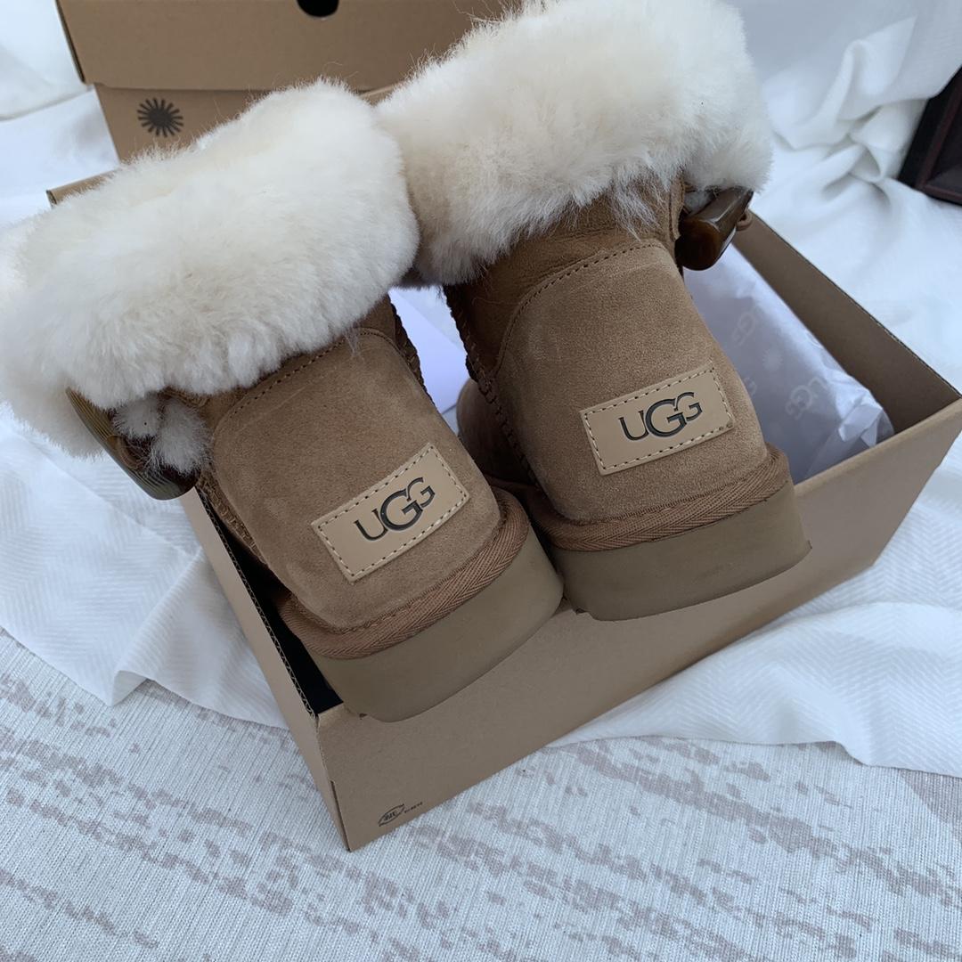 Ugg Ankle Boots - everydesigner