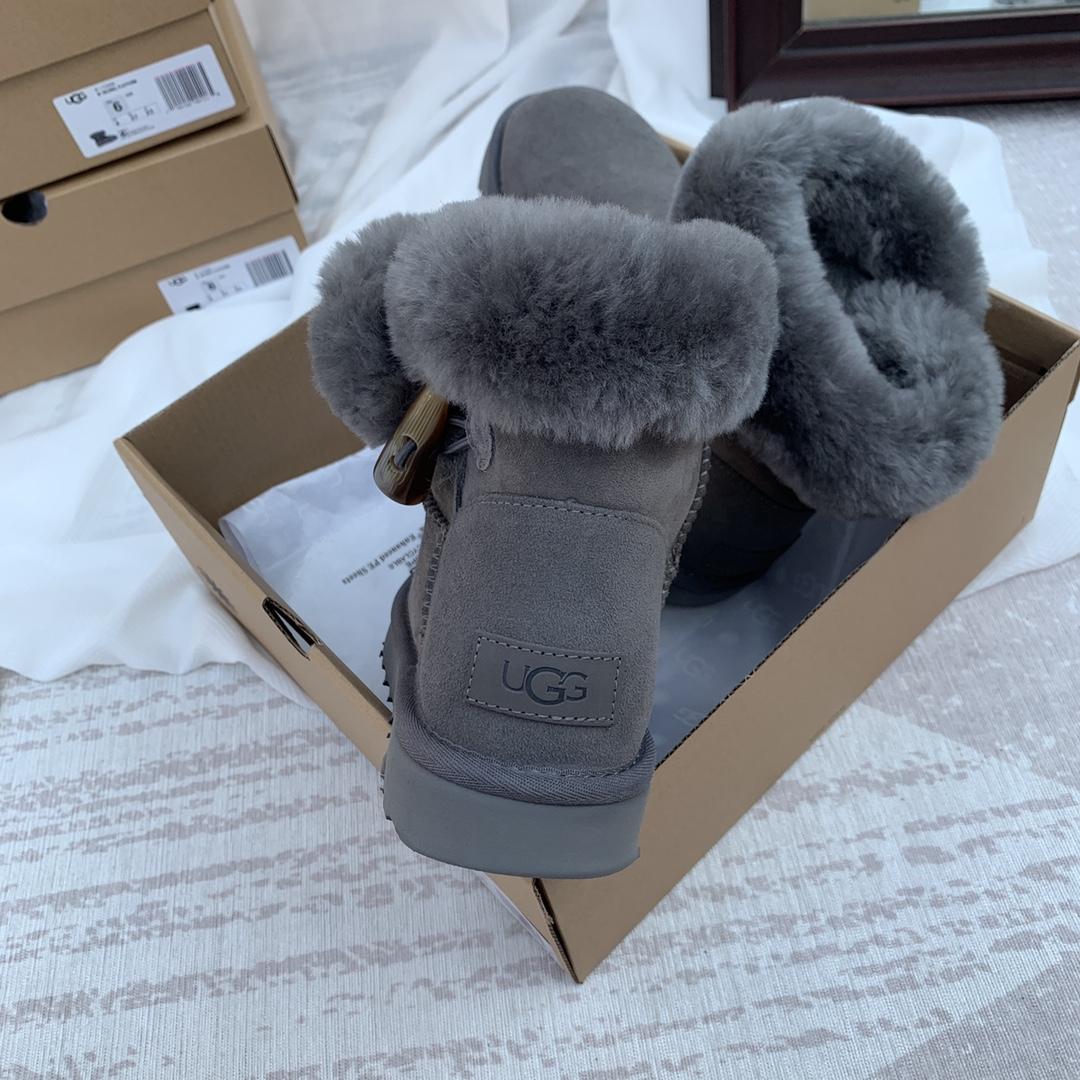 Ugg Ankle Boots - everydesigner